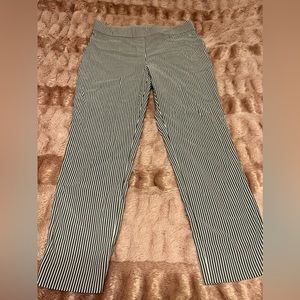 Anne Klein blue and white striped, size 8 crop pants